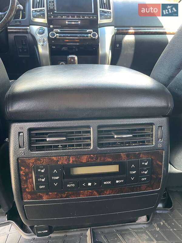 Внедорожник / Кроссовер Toyota Land Cruiser 2013 в Киеве фото 30 Внедорожник / Кроссовер Toyota Land Cruiser 2013 в Киеве