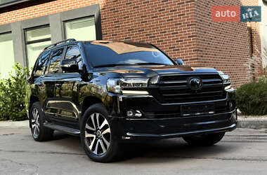 Позашляховик / Кросовер Toyota Land Cruiser 2016 в Львові