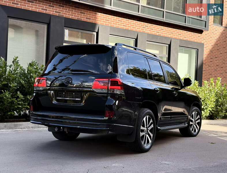 Внедорожник / Кроссовер Toyota Land Cruiser 2016 в Львове фото 18 Внедорожник / Кроссовер Toyota Land Cruiser 2016 в Львове