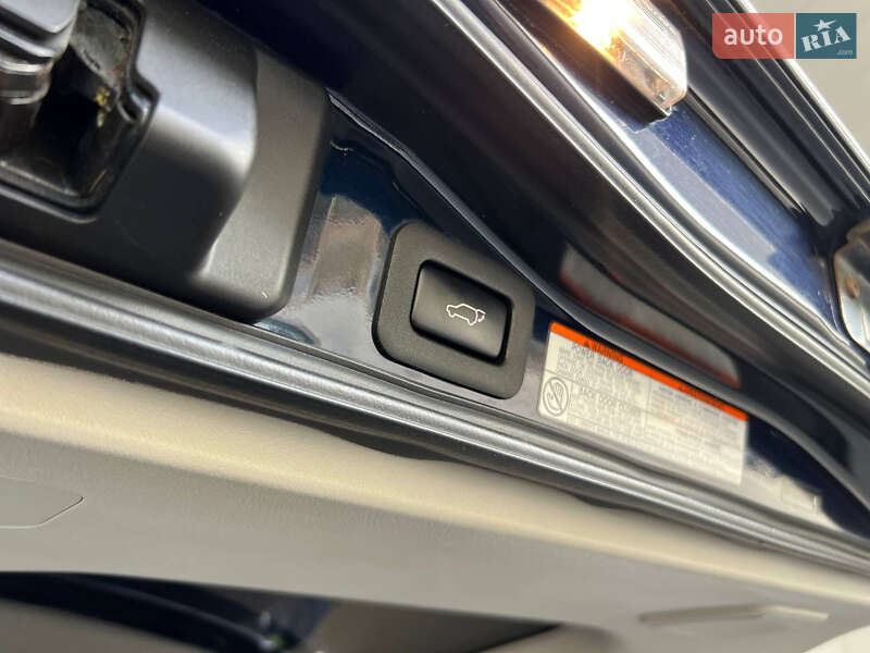 Позашляховик / Кросовер Toyota Land Cruiser 2016 в Дніпрі фото 21 Позашляховик / Кросовер Toyota Land Cruiser 2016 в Дніпрі