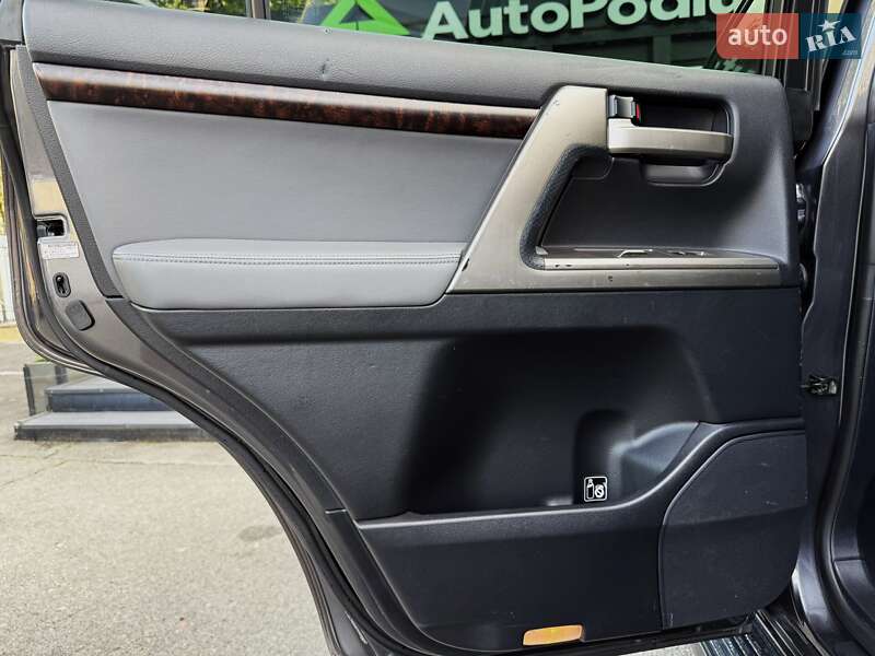 Внедорожник / Кроссовер Toyota Land Cruiser 2008 в Киеве фото 30 Внедорожник / Кроссовер Toyota Land Cruiser 2008 в Киеве