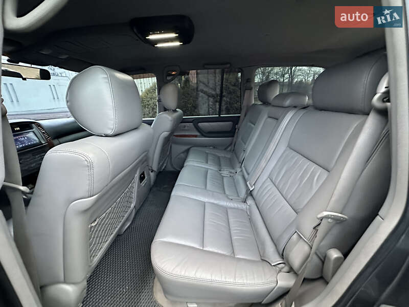 Позашляховик / Кросовер Toyota Land Cruiser 2004 в Дніпрі