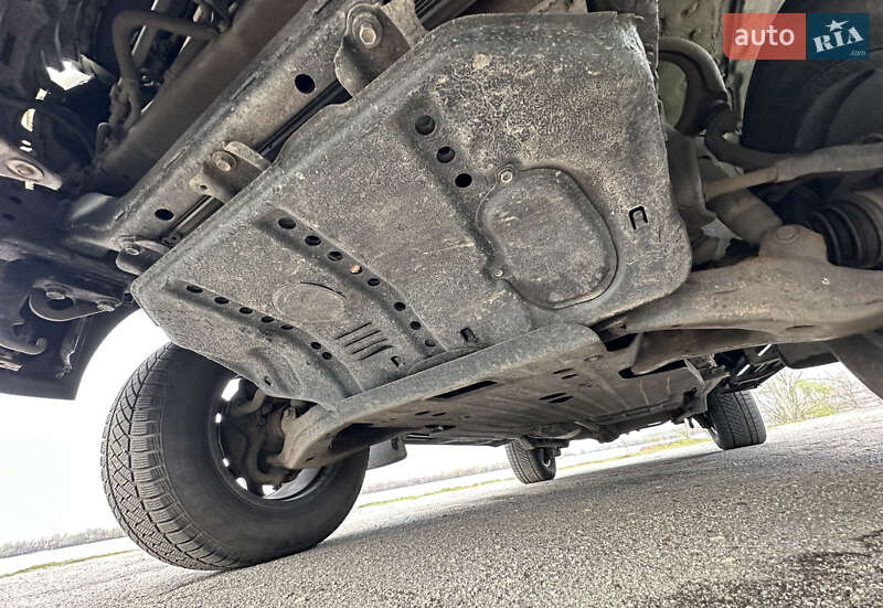 Позашляховик / Кросовер Toyota Land Cruiser 2004 в Дніпрі