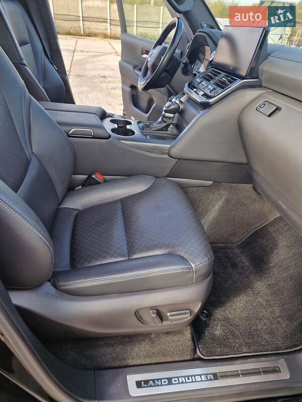 Внедорожник / Кроссовер Toyota Land Cruiser 2022 в Харькове фото 17 Внедорожник / Кроссовер Toyota Land Cruiser 2022 в Харькове