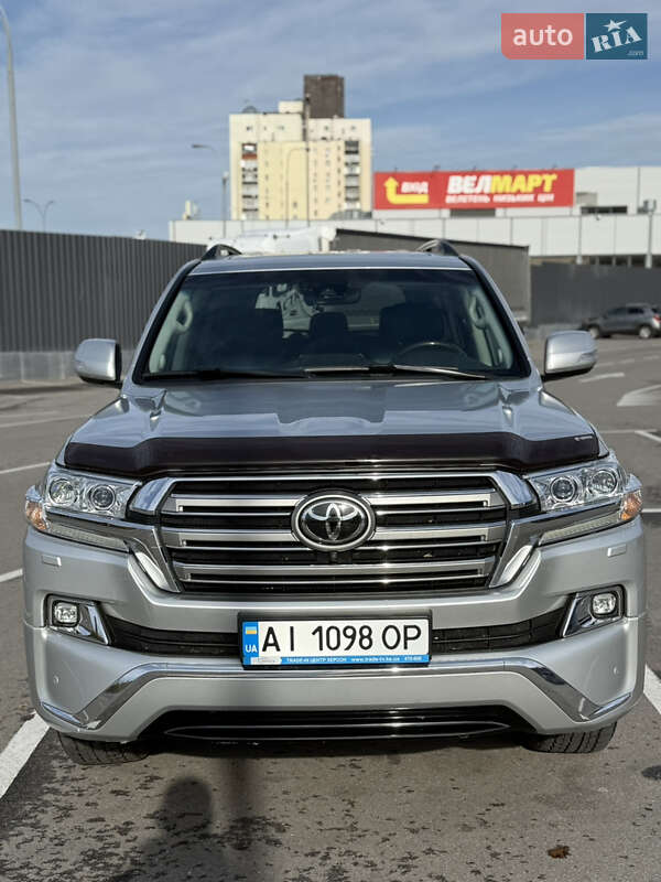 Внедорожник / Кроссовер Toyota Land Cruiser 2017 в Киеве фото 3 Внедорожник / Кроссовер Toyota Land Cruiser 2017 в Киеве