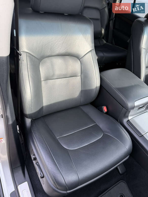 Внедорожник / Кроссовер Toyota Land Cruiser 2017 в Киеве фото 13 Внедорожник / Кроссовер Toyota Land Cruiser 2017 в Киеве