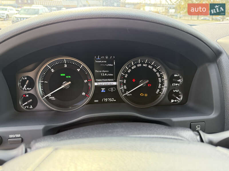 Внедорожник / Кроссовер Toyota Land Cruiser 2017 в Киеве фото 21 Внедорожник / Кроссовер Toyota Land Cruiser 2017 в Киеве