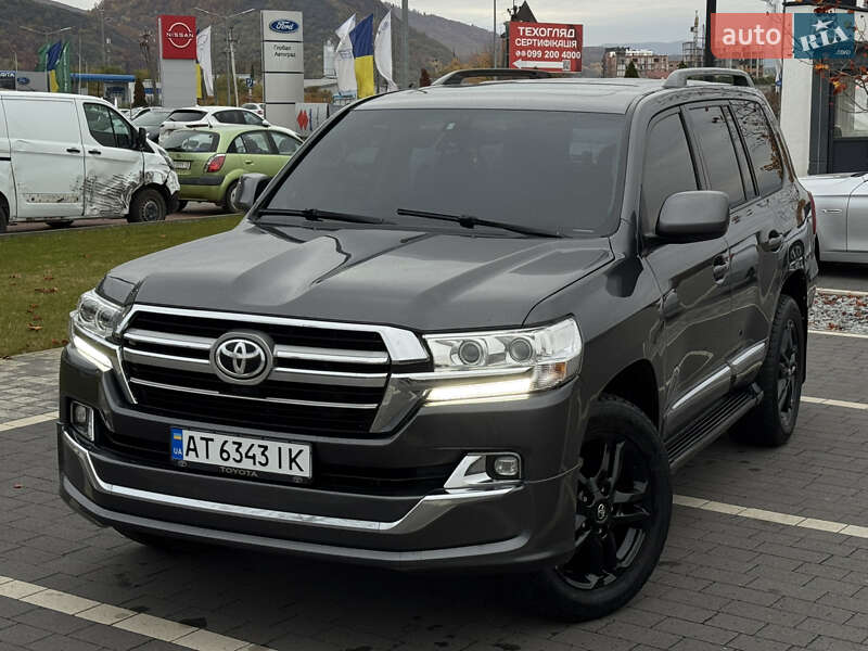 Внедорожник / Кроссовер Toyota Land Cruiser 2010 в Мукачево