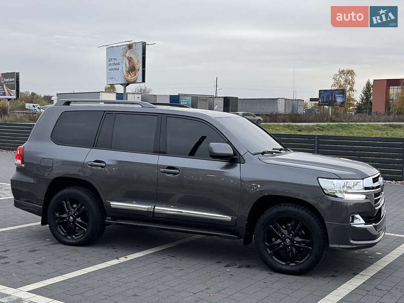 Внедорожник / Кроссовер Toyota Land Cruiser 2010 в Мукачево