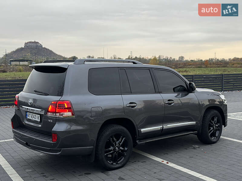 Внедорожник / Кроссовер Toyota Land Cruiser 2010 в Мукачево