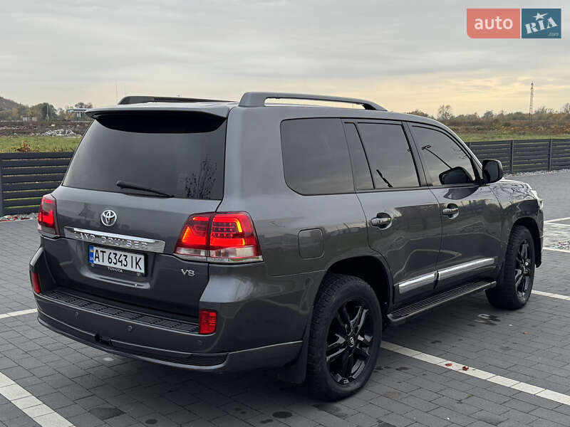 Внедорожник / Кроссовер Toyota Land Cruiser 2010 в Мукачево