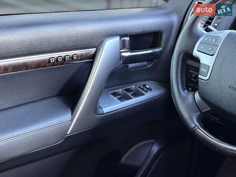 Позашляховик / Кросовер Toyota Land Cruiser 2013 в Білій Церкві