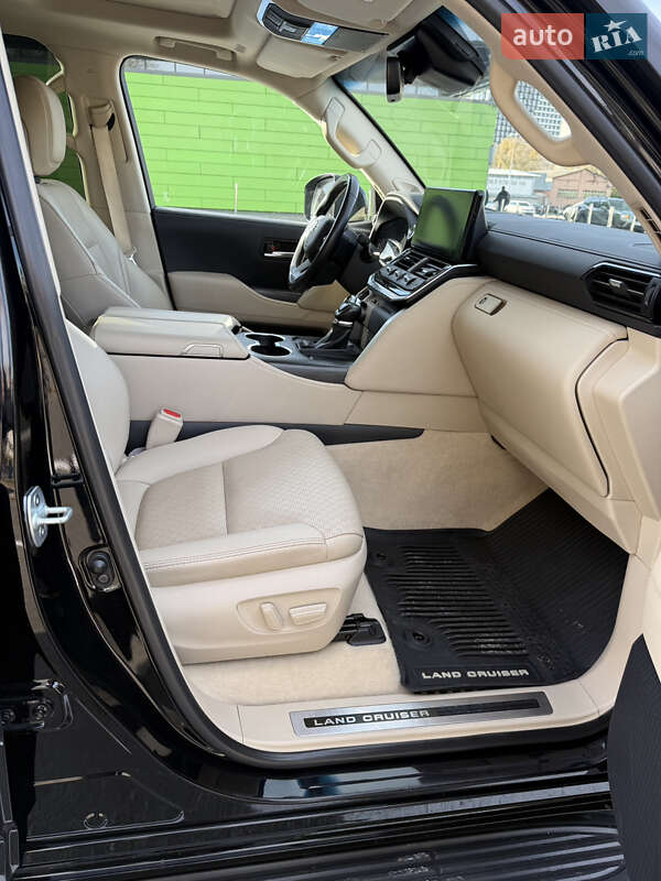 Внедорожник / Кроссовер Toyota Land Cruiser 2021 в Киеве фото 14 Внедорожник / Кроссовер Toyota Land Cruiser 2021 в Киеве