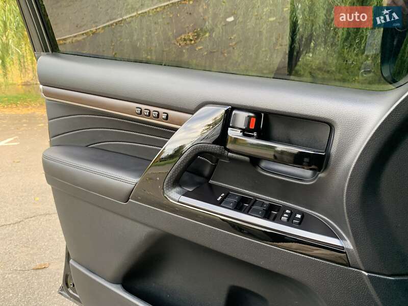 Внедорожник / Кроссовер Toyota Land Cruiser 2019 в Кривом Роге