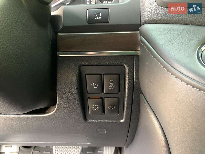 Внедорожник / Кроссовер Toyota Land Cruiser 2019 в Кривом Роге