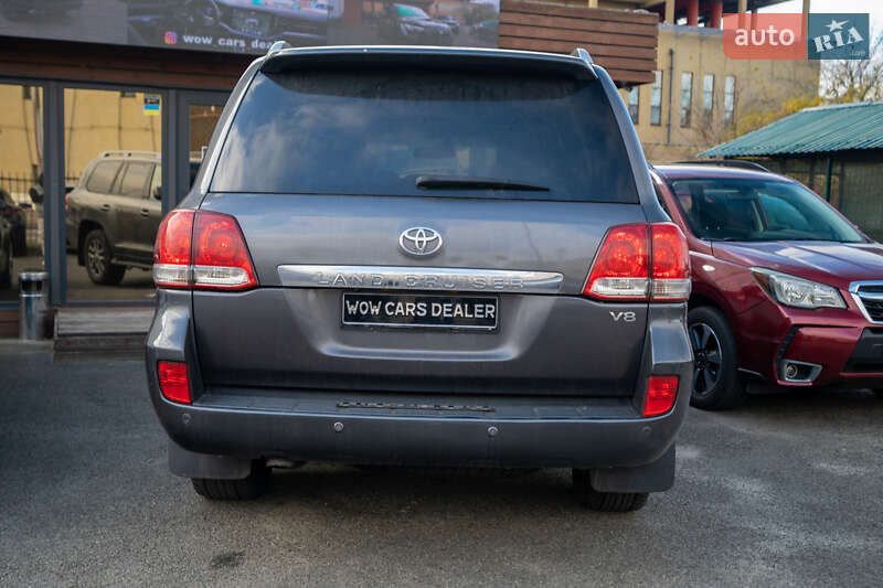 Внедорожник / Кроссовер Toyota Land Cruiser 2011 в Киеве