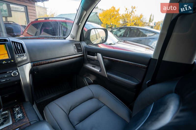 Внедорожник / Кроссовер Toyota Land Cruiser 2011 в Киеве