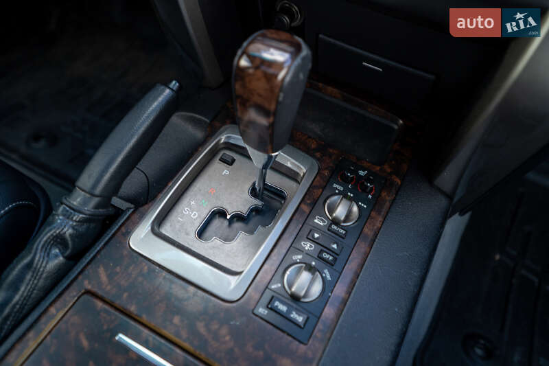 Внедорожник / Кроссовер Toyota Land Cruiser 2011 в Киеве