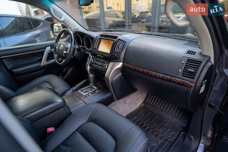 Внедорожник / Кроссовер Toyota Land Cruiser 2011 в Киеве