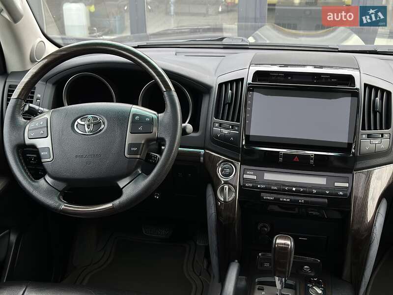 Внедорожник / Кроссовер Toyota Land Cruiser 2011 в Черновцах фото 27 Внедорожник / Кроссовер Toyota Land Cruiser 2011 в Черновцах