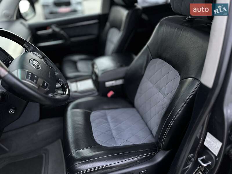 Внедорожник / Кроссовер Toyota Land Cruiser 2011 в Черновцах фото 44 Внедорожник / Кроссовер Toyota Land Cruiser 2011 в Черновцах