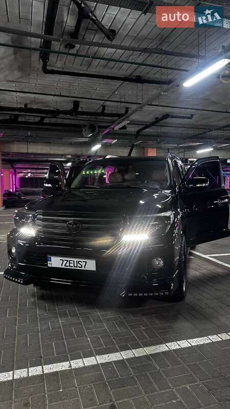 Внедорожник / Кроссовер Toyota Land Cruiser 2012 в Киеве