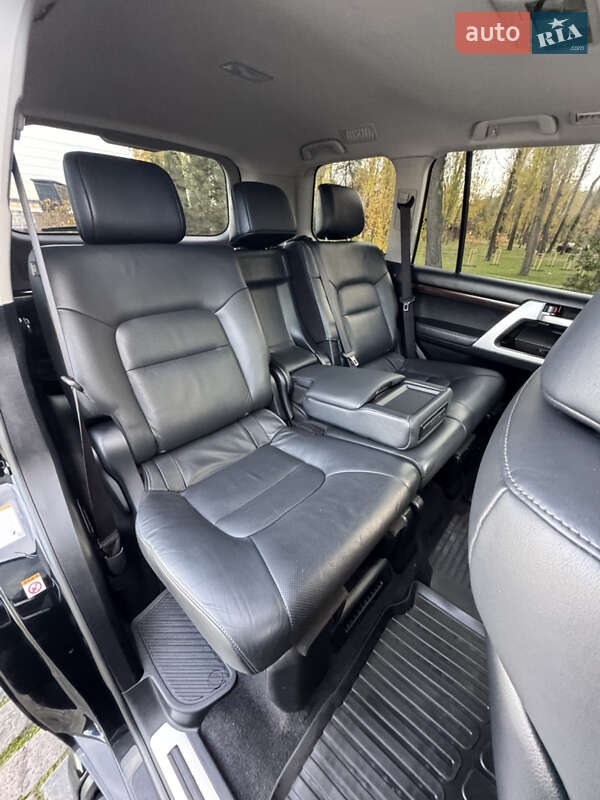 Внедорожник / Кроссовер Toyota Land Cruiser 2018 в Киеве