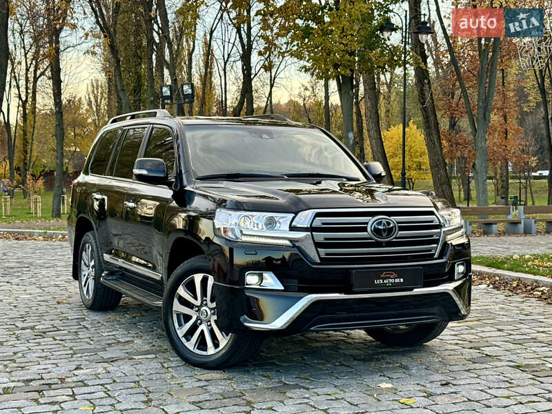 Внедорожник / Кроссовер Toyota Land Cruiser 2018 в Киеве