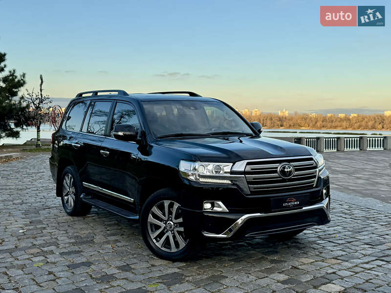 Внедорожник / Кроссовер Toyota Land Cruiser 2018 в Киеве