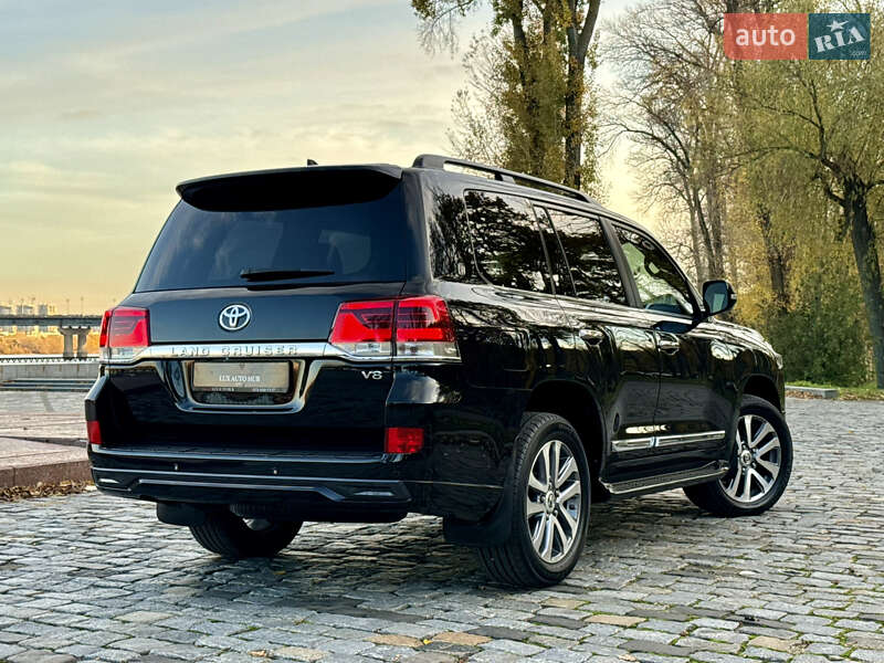 Внедорожник / Кроссовер Toyota Land Cruiser 2018 в Киеве