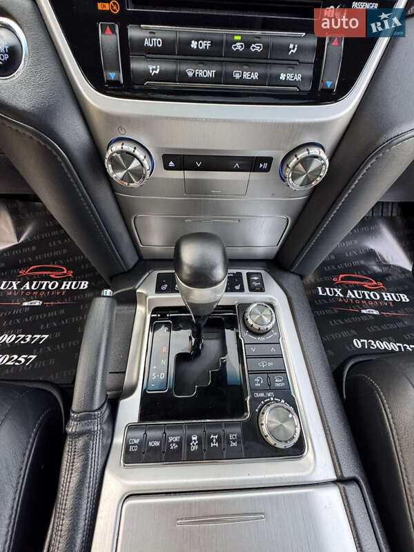 Внедорожник / Кроссовер Toyota Land Cruiser 2018 в Киеве