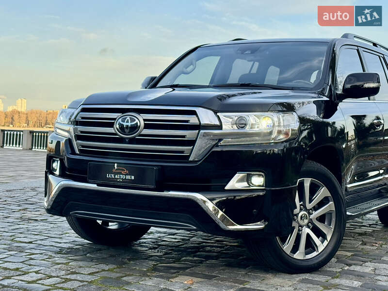 Внедорожник / Кроссовер Toyota Land Cruiser 2018 в Киеве