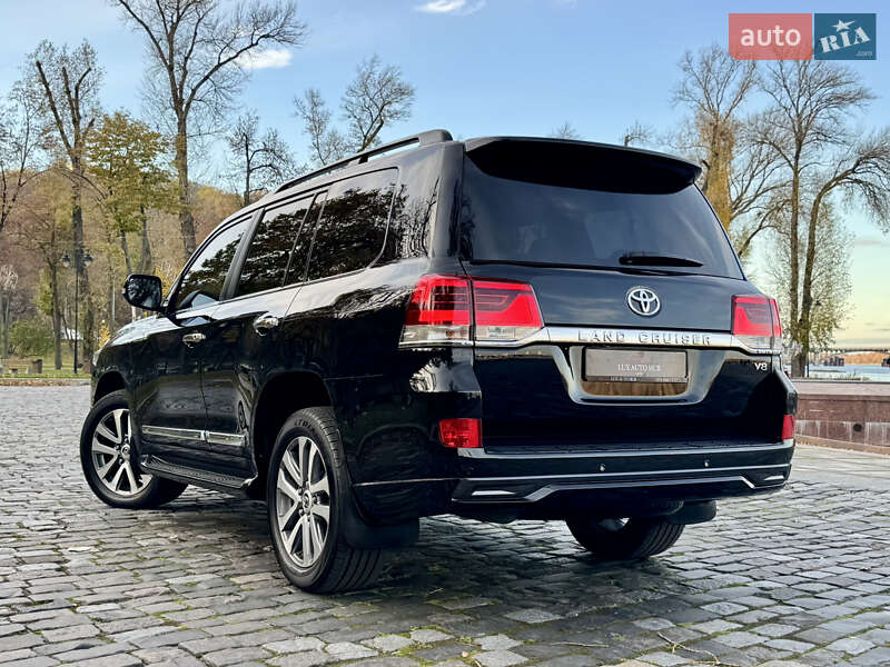 Внедорожник / Кроссовер Toyota Land Cruiser 2018 в Киеве
