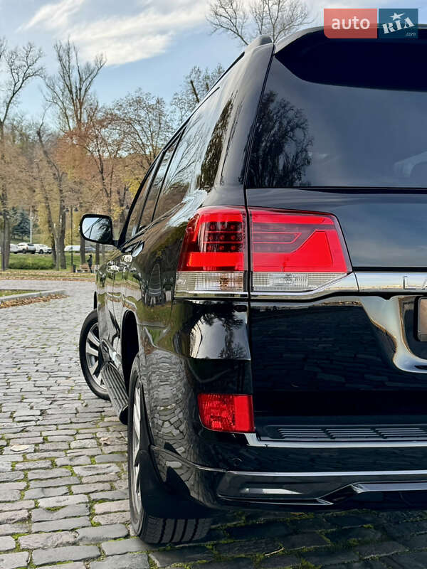 Внедорожник / Кроссовер Toyota Land Cruiser 2018 в Киеве