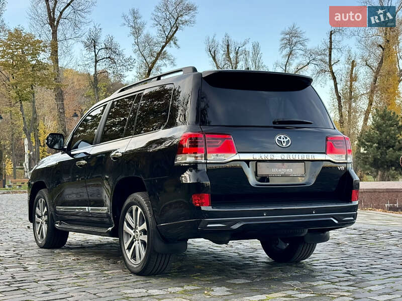 Внедорожник / Кроссовер Toyota Land Cruiser 2018 в Киеве