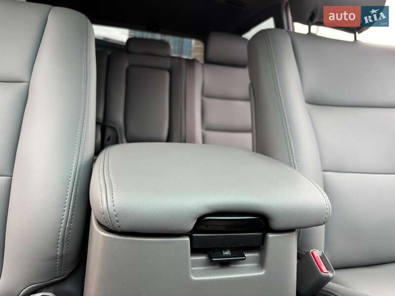 Внедорожник / Кроссовер Toyota Land Cruiser 2003 в Киеве фото 17 Внедорожник / Кроссовер Toyota Land Cruiser 2003 в Киеве