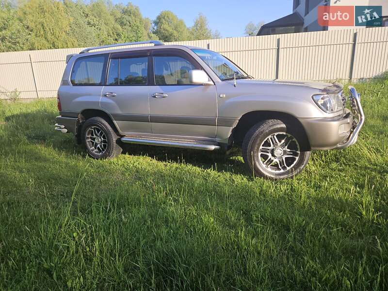 Внедорожник / Кроссовер Toyota Land Cruiser 2004 в Киеве фото 10 Внедорожник / Кроссовер Toyota Land Cruiser 2004 в Киеве