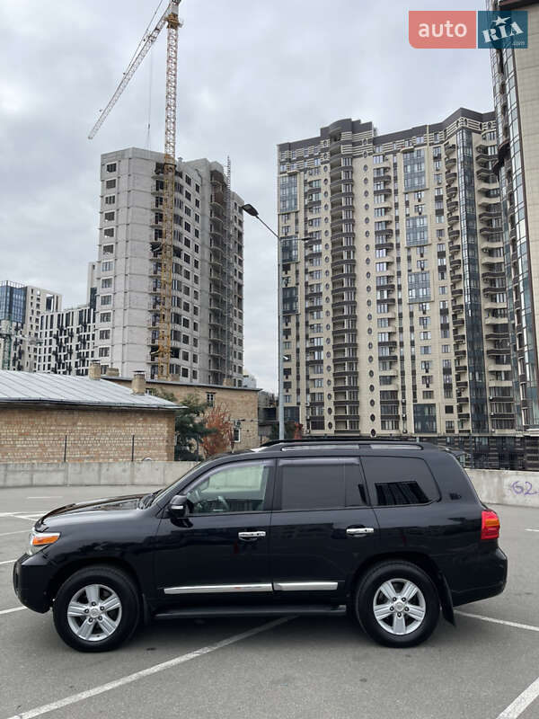Внедорожник / Кроссовер Toyota Land Cruiser 2012 в Киеве фото 4 Внедорожник / Кроссовер Toyota Land Cruiser 2012 в Киеве