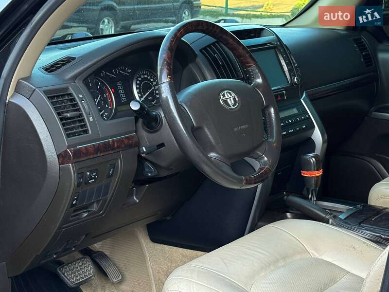 Позашляховик / Кросовер Toyota Land Cruiser 2010 в Запоріжжі