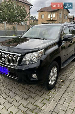 Внедорожник / Кроссовер Toyota Land Cruiser 2010 в Черновцах