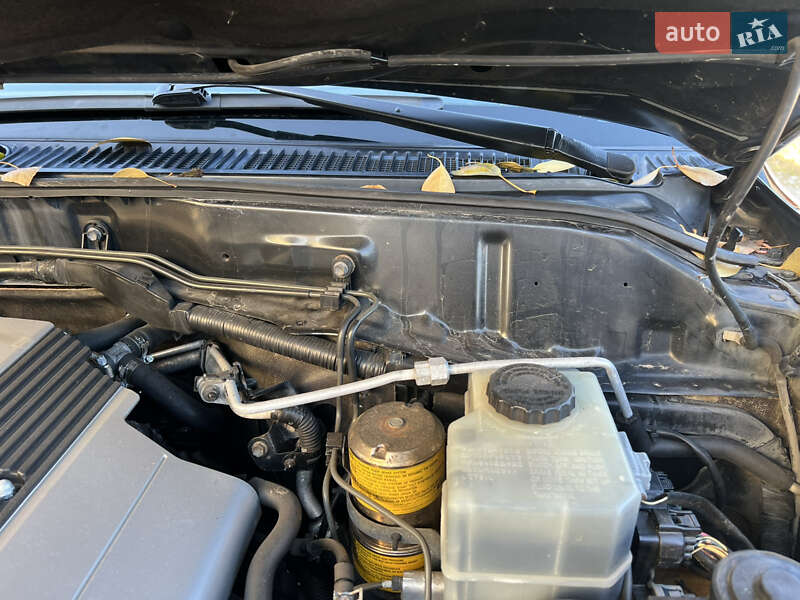 Внедорожник / Кроссовер Toyota Land Cruiser 2006 в Днепре