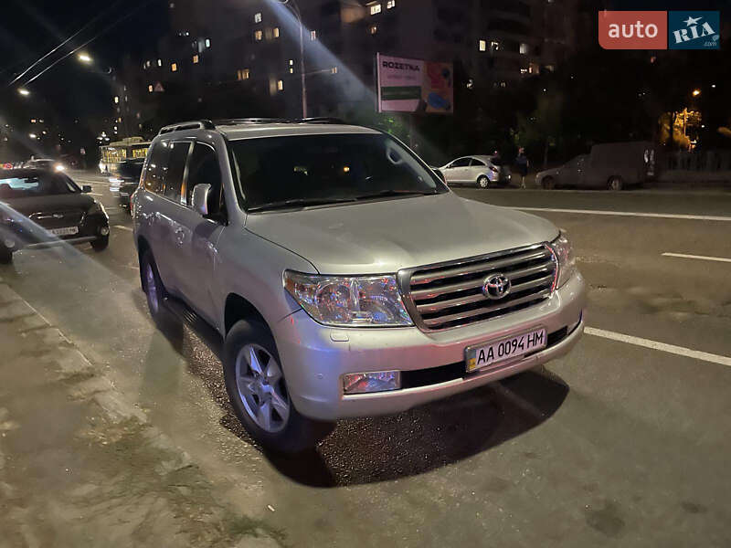 Внедорожник / Кроссовер Toyota Land Cruiser 2008 в Киеве фото Внедорожник / Кроссовер Toyota Land Cruiser 2008 в Киеве