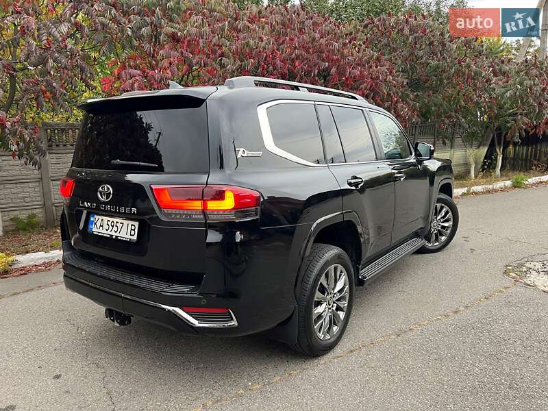 Внедорожник / Кроссовер Toyota Land Cruiser 2022 в Полтаве