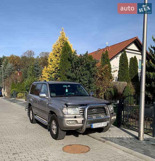 Toyota Land Cruiser 2004 Toyota Land Cruiser 2004