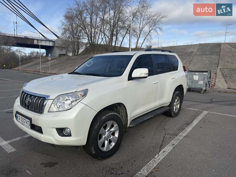 Внедорожник / Кроссовер Toyota Land Cruiser 2010 в Киеве фото Внедорожник / Кроссовер Toyota Land Cruiser 2010 в Киеве