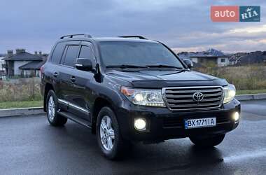 Позашляховик / Кросовер Toyota Land Cruiser 2013 в Рівному