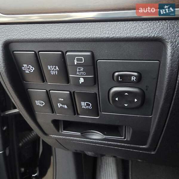 Внедорожник / Кроссовер Toyota Land Cruiser 2018 в Киеве