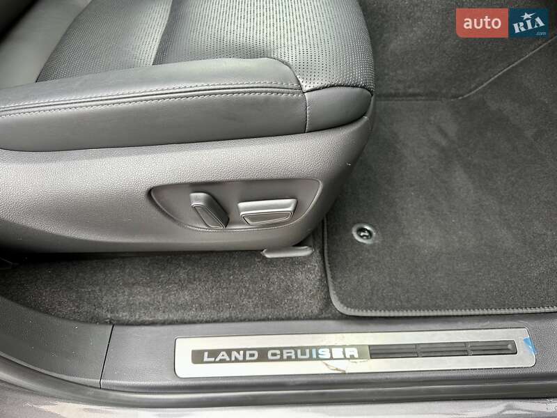 Внедорожник / Кроссовер Toyota Land Cruiser 2022 в Киеве фото 96 Внедорожник / Кроссовер Toyota Land Cruiser 2022 в Киеве