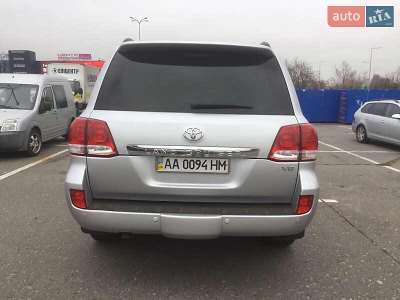 Внедорожник / Кроссовер Toyota Land Cruiser 2008 в Киеве фото 6 Внедорожник / Кроссовер Toyota Land Cruiser 2008 в Киеве