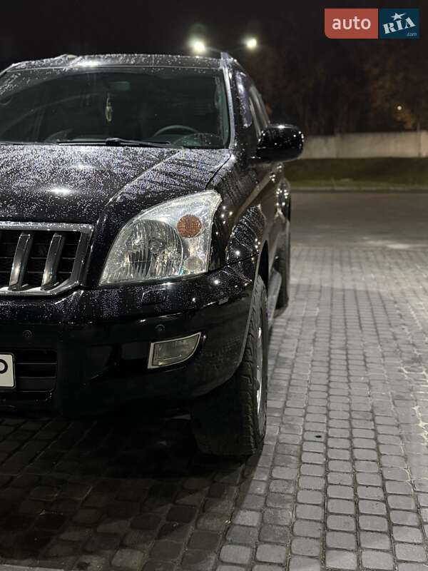 Внедорожник / Кроссовер Toyota Land Cruiser 2006 в Днепре